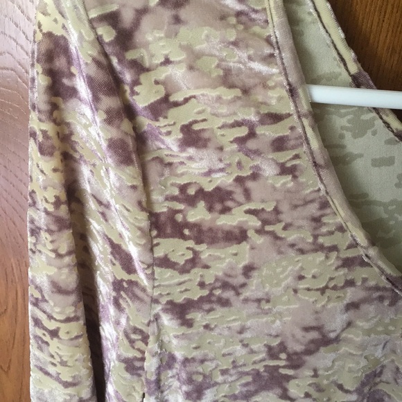 Velvet Top - Picture 2 of 3